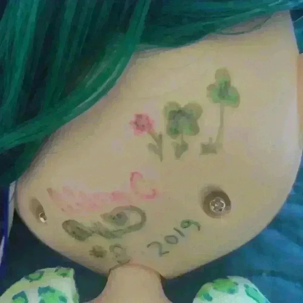 Custom Blythe Doll "Esmeralda" - Picture 2 of 12